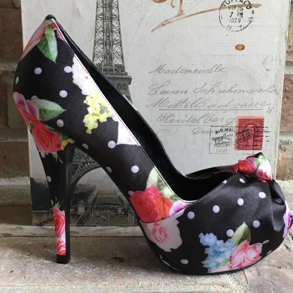 🌺Spring🌺Top Heels Co Kyra Floral Black Peep Toes